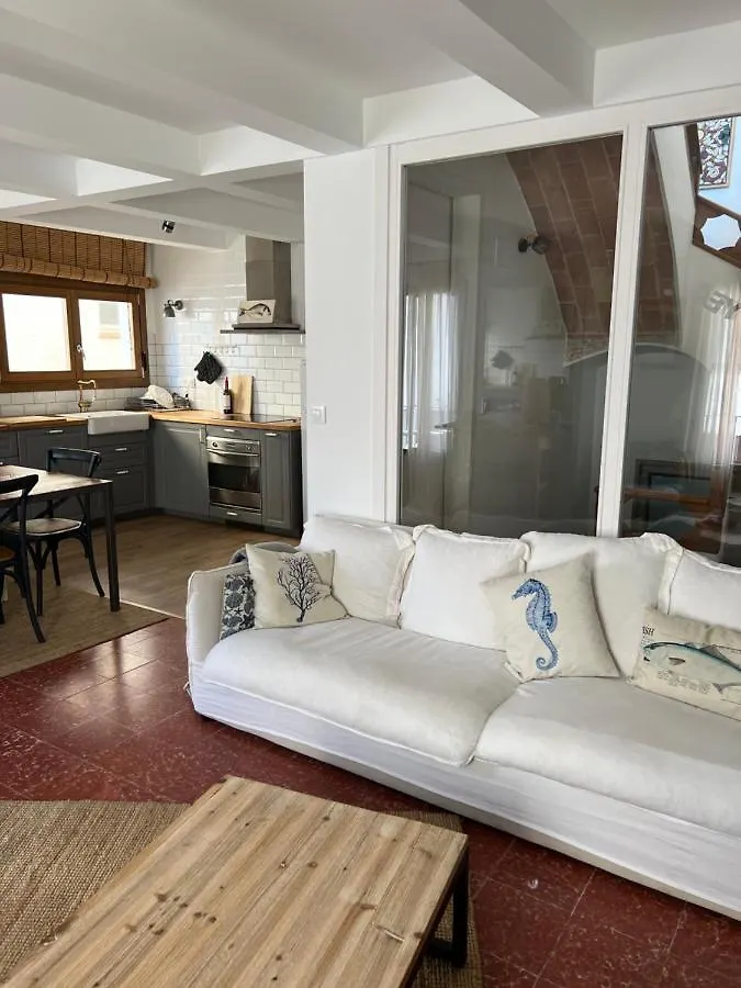 Big Family House In The Center Of El Port De La Selva Apartment 0*,