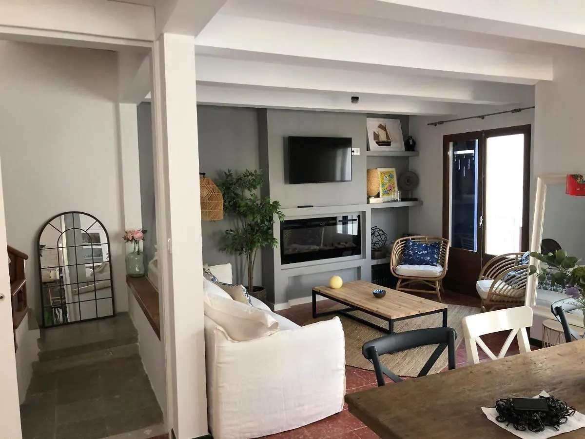 Big Family House In The Center Of El Port De La Selva Διαμέρισμα 0*,